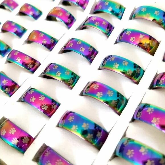 🐾 Lot of 5 Stainless Steel Rainbow Paw Print Rings. NWT. Sizes 7-11 - Picture 2 of 7